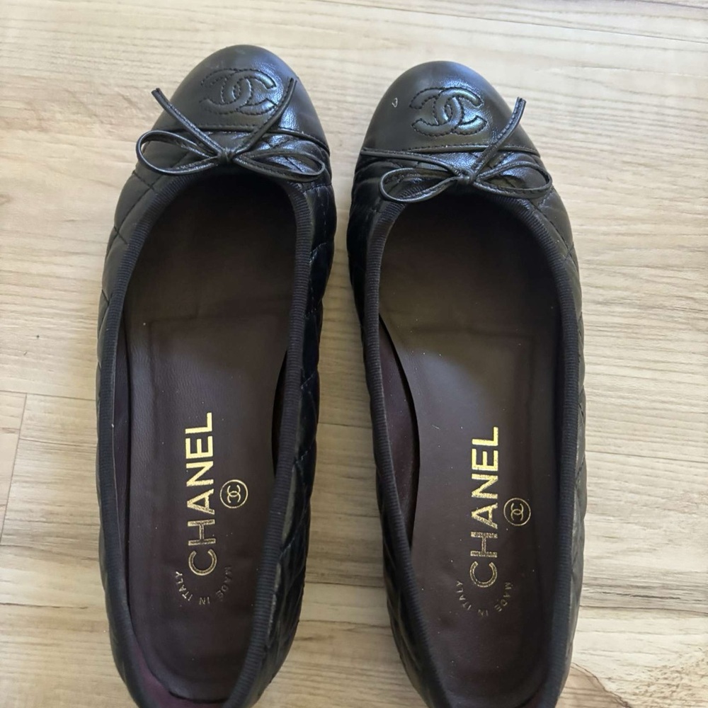CHANEL Dark Brown Quilted Flats